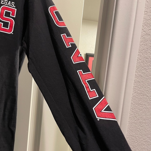 UNLV Rebels long sleeve T shirt ❤️ - Picture 3 of 4